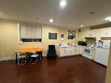 Prime Vancouver 2-Bedroom Suite – Steps to Canada Line SkyTrain
