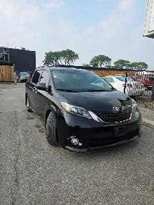 2015 Toyota Sienna SE - Photo 2
