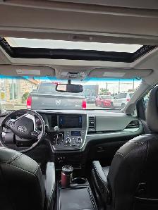 2015 Toyota Sienna SE - Photo 12