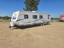 2010 North Country 321BHDD 34 Ft T/A Travel Trailer Lakeside