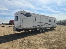 2010 North Country 321BHDD 34 Ft T/A Travel Trailer Lakeside - Photo 3