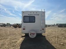 2010 North Country 321BHDD 34 Ft T/A Travel Trailer Lakeside - Photo 8