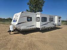 2010 North Country 321BHDD 34 Ft T/A Travel Trailer Lakeside - Photo 9