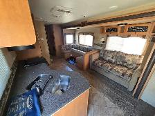 2010 North Country 321BHDD 34 Ft T/A Travel Trailer Lakeside - Photo 11