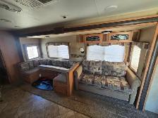 2010 North Country 321BHDD 34 Ft T/A Travel Trailer Lakeside - Photo 12