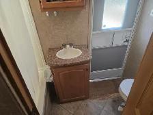 2010 North Country 321BHDD 34 Ft T/A Travel Trailer Lakeside - Photo 17