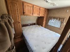 2010 North Country 321BHDD 34 Ft T/A Travel Trailer Lakeside - Photo 21