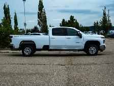 2025 Chevrolet Silverado 2500HD LT 6.6L Duramax | Heated Seats - Photo 14