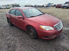 2012 Chrysler 200 - Photo 2