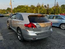 2010 Toyota Venza 4dr Wgn V6 AWD ONE OWNER | NO ACCIDENT - Photo 10