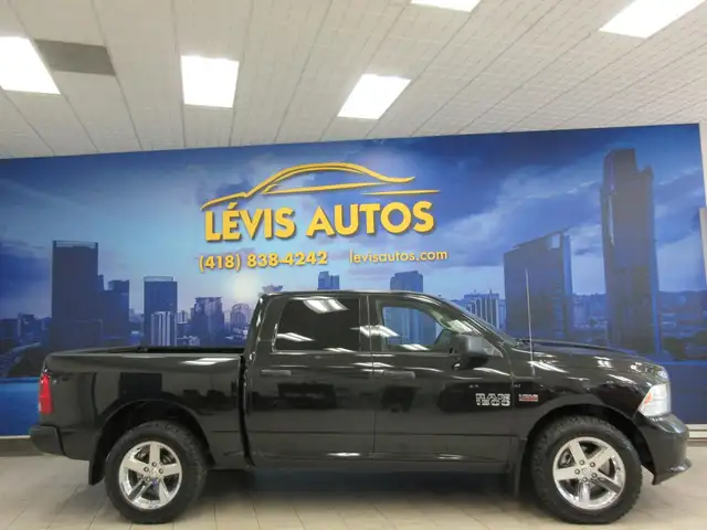 RAM 1500 2018 EXPRESS CREW-CAB V8 5.7L HEMI 4X4 JAMAIS ACCIDENTE