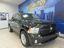 RAM 1500 2018 EXPRESS CREW-CAB V8 5.7L HEMI 4X4 JAMAIS ACCIDENTE - Photo 3