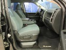 RAM 1500 2018 EXPRESS CREW-CAB V8 5.7L HEMI 4X4 JAMAIS ACCIDENTE - Photo 10