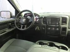 RAM 1500 2018 EXPRESS CREW-CAB V8 5.7L HEMI 4X4 JAMAIS ACCIDENTE - Photo 14