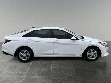 2022 Hyundai Elantra Essential / FWD - Photo 8