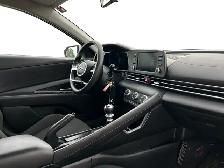 2022 Hyundai Elantra Essential / FWD - Photo 18