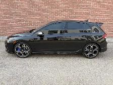 2024 Volkswagen Golf R - Photo 2