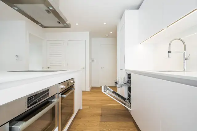 renovated one bedroom - ID 4628