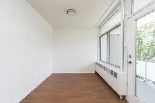 renovated one bedroom, Oriole and Oxton - ID 481 - Photo 7