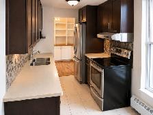 Spacious Corner 2 Bedroom Condo — 1,000 sq ft — $2,850/month - Photo 6