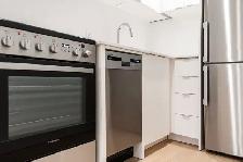 renovated bachelor, church and wellesley - ID 4024 - Photo 2