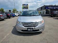 2011 Honda Odyssey 4dr Wgn Touring w/RES & Navi - Photo 2