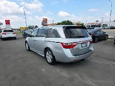 2011 Honda Odyssey 4dr Wgn Touring w/RES & Navi - Photo 5