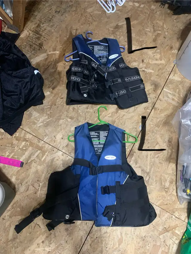 six life jackets/seadoo,yamaha,Bodyglove/100 each