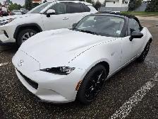 2021 Mazda MX-5 - Photo 2