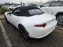 2021 Mazda MX-5 - Photo 9