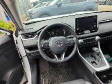 2022 Toyota RAV4 - Photo 3