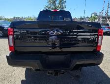 This Pickup powered by a Diesel engine featuring 4WD/4-Wheel Dri - Photo 5