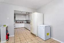 GARAGE INCLUDED   PET FRIENDLY | 2-Bed  suite in West Park - Photo 2