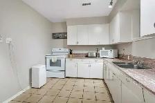 GARAGE INCLUDED   PET FRIENDLY | 2-Bed  suite in West Park - Photo 8