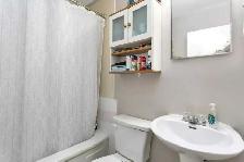 GARAGE INCLUDED   PET FRIENDLY | 2-Bed  suite in West Park - Photo 12