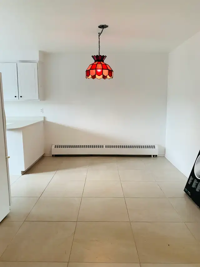 51/2 électro inclus l’eau chaude 3chambre fermées