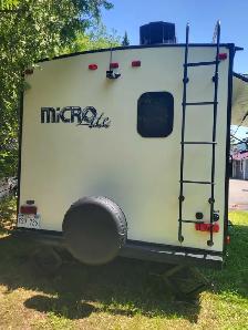 FOREST RIVER CAMPER - Photo 4