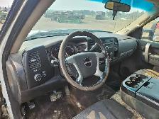 2010 GMC Sierra 2500HD - Photo 13