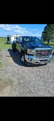 Camion GMC 2018 - Photo 2