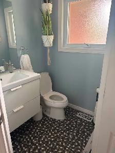 Upgraded Townhome for Rent 1700sq ft - Photo 2