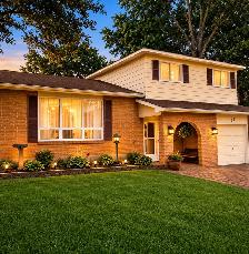 FOR SALE BY OWNER : Single Family Home in beautif