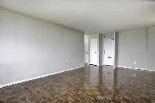 Etobicoke 1 Bedroom LARGE Apartment for Rent - 40 Stevenson Road - Photo 20