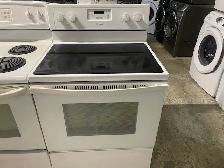 Cuisinière blanche vitrocéramique Whirlpool