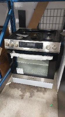 Stove - 30'Hamilton Beach 5.0 cu. ft. Gas Range - HBRD370 - SS