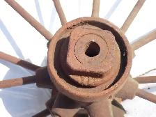 metal wheel for the yard - Photo 2