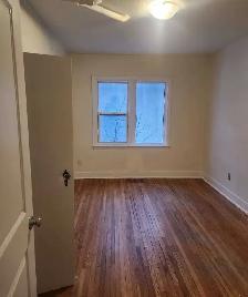 NICE, SPACIOUS 3 BED, 1 BATH WITH   YARD, LOCATED IN ALLENDALE - Photo 4