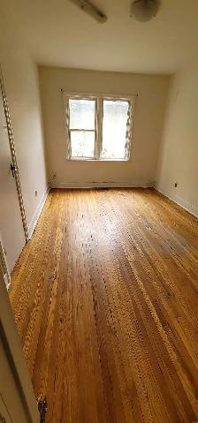 NICE, SPACIOUS 3 BED, 1 BATH WITH   YARD, LOCATED IN ALLENDALE - Photo 7