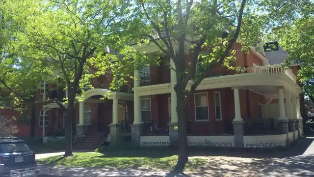 2 Bedroom Sandy Hill Apartment for Rent (50 Russell Ave)