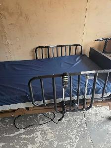 Hospital Bed - Photo 2