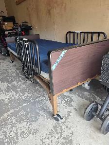 Hospital Bed - Photo 3